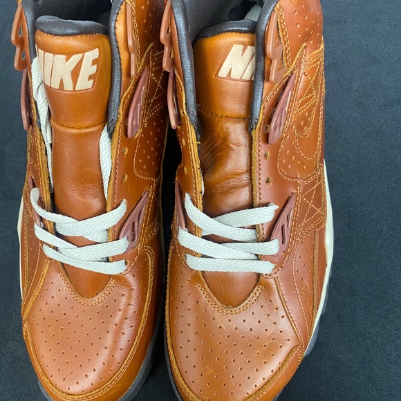 Italian leather bo Jackson’s